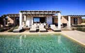 A photo of a luxury villa in Formentera with swimming pool